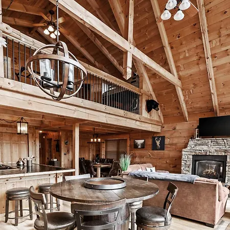 Classy Bear Cabin